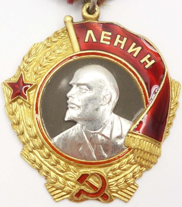 Order of Lenin to HSU test pilot