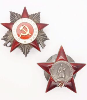 Complete Group consisting of an Order of the Patriotic War 2nd class and Red Star