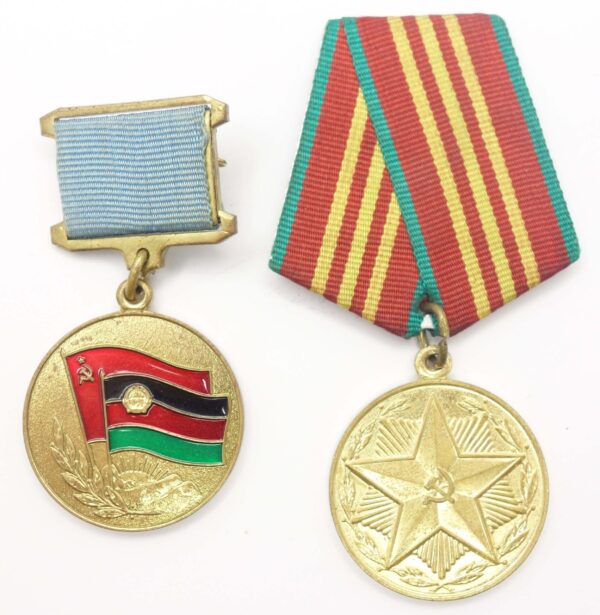 Documented group of two Orders of the Red Star #3664580 + #3729633, Medal for Bravery and more for Afghanistan - Image 8