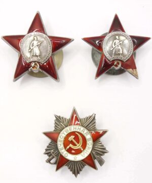 Complete Group consisting of an Order of the Patriotic War 2nd class and Red Star