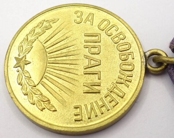Soviet Medal for the Liberation of Prague variation 1a - Image 8