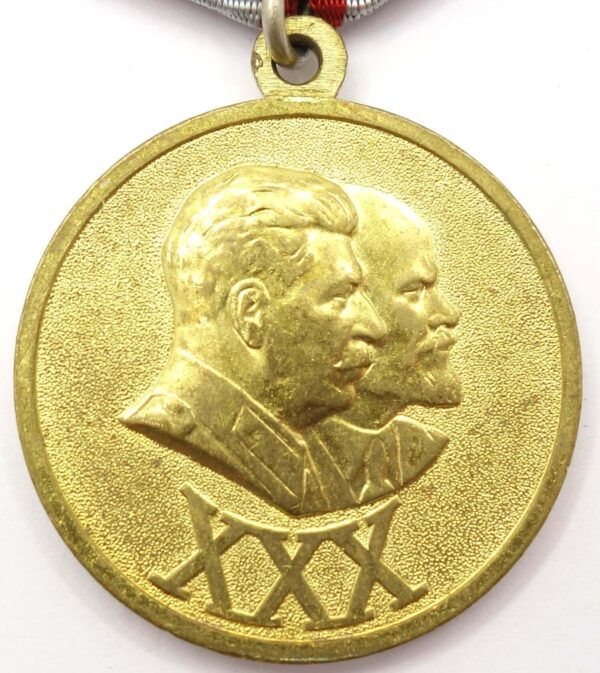 Documented Group of Soviet awards: Order of the Patriotic War 2nd class #337750, Red Star #649854 & #3261371, Medal for Combat Merit #273749 + more - Image 66