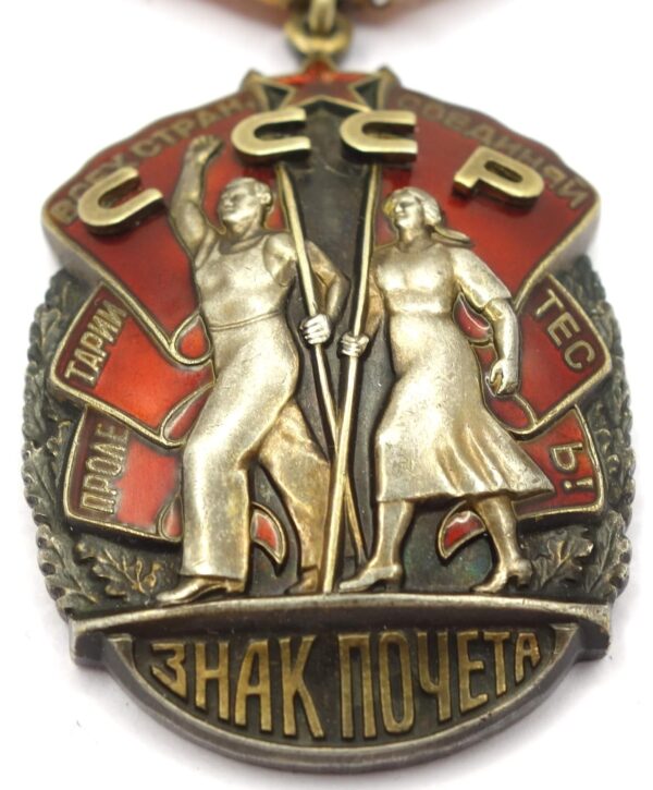 Soviet Order of the Badge of Honor #776126 with booklet - Image 8