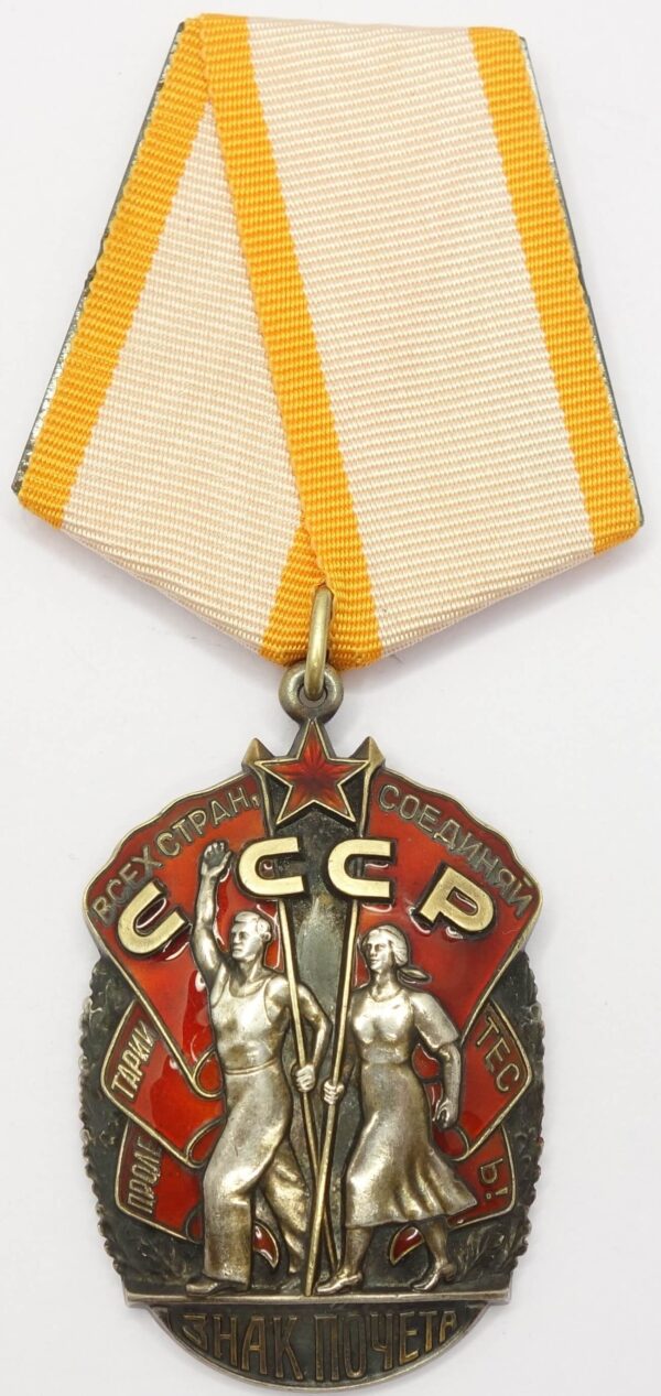 Set of two Orders of the Badge of Honor #261382 and #1299262 with booklets to husband and wife - Image 16
