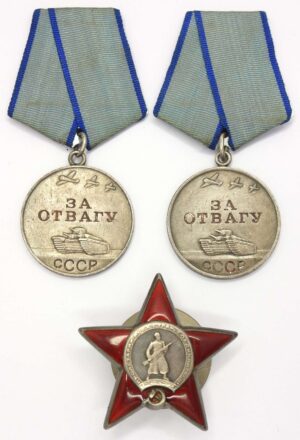 Complete Group of an Order of the Red Star and two Medals for Bravery