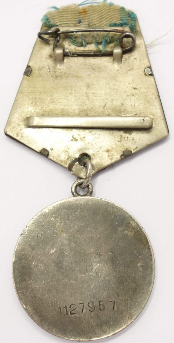 Complete documented group of an Order of Glory 2nd class #1915, 3rd class #27282 and two Medals for Bravery #1127957 and #1528867 - Image 27