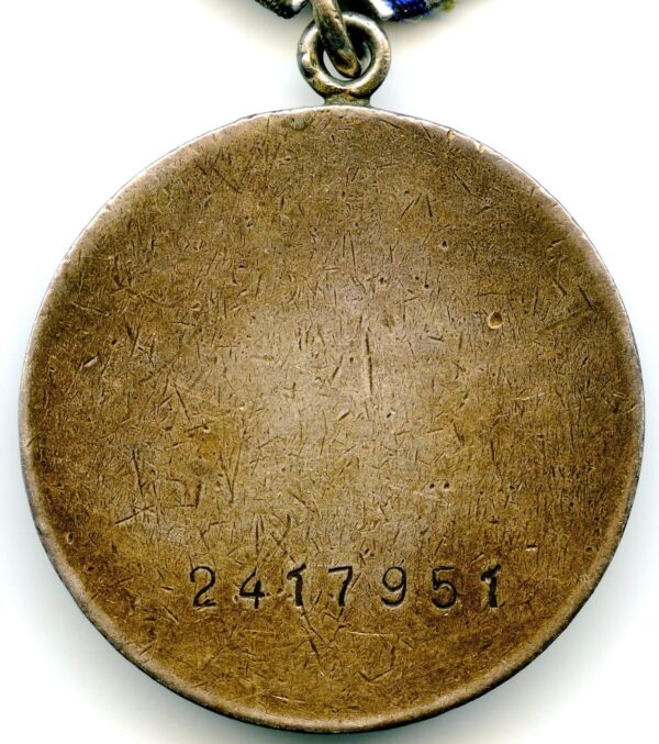 Complete Group of an Order of the Red Star #874567 and two Medals for Bravery #1595208 + #2417951 - Image 29