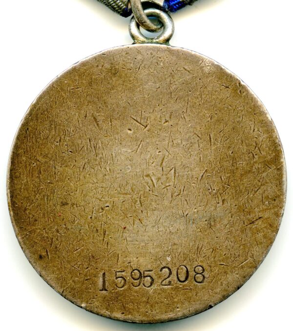 Complete Group of an Order of the Red Star #874567 and two Medals for Bravery #1595208 + #2417951 - Image 17