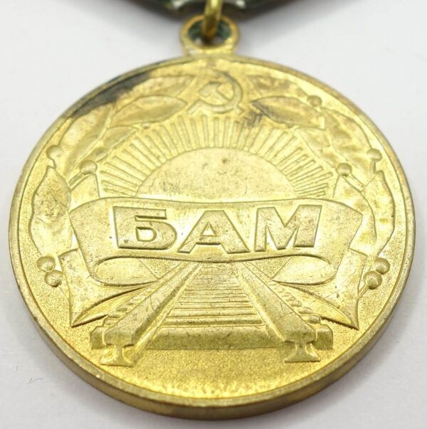 Soviet Medal for the Construction of the Baikal-Amur Railway (BAM) with booklet - Image 10