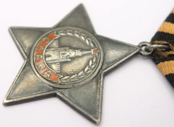 Group of an Order of Glory 3rd class #482218 and Medals for Bravery #1036048 + #2149566 - Image 9
