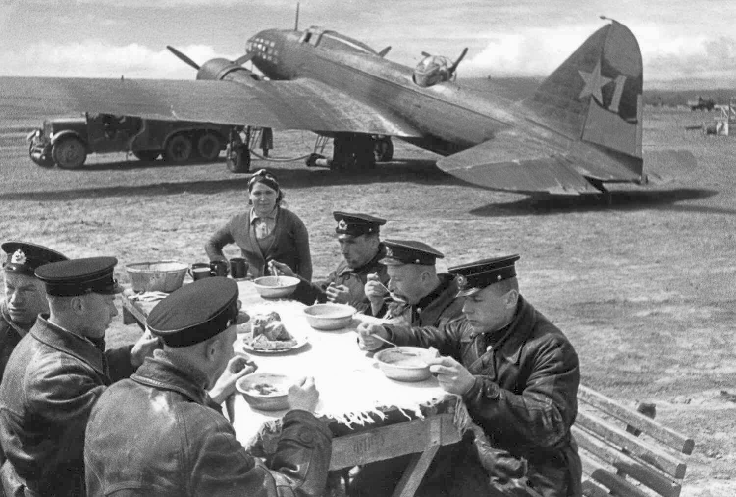 Soviet Order of the Red Banner #37556 & Red Banner '2' #3286 - Image 56