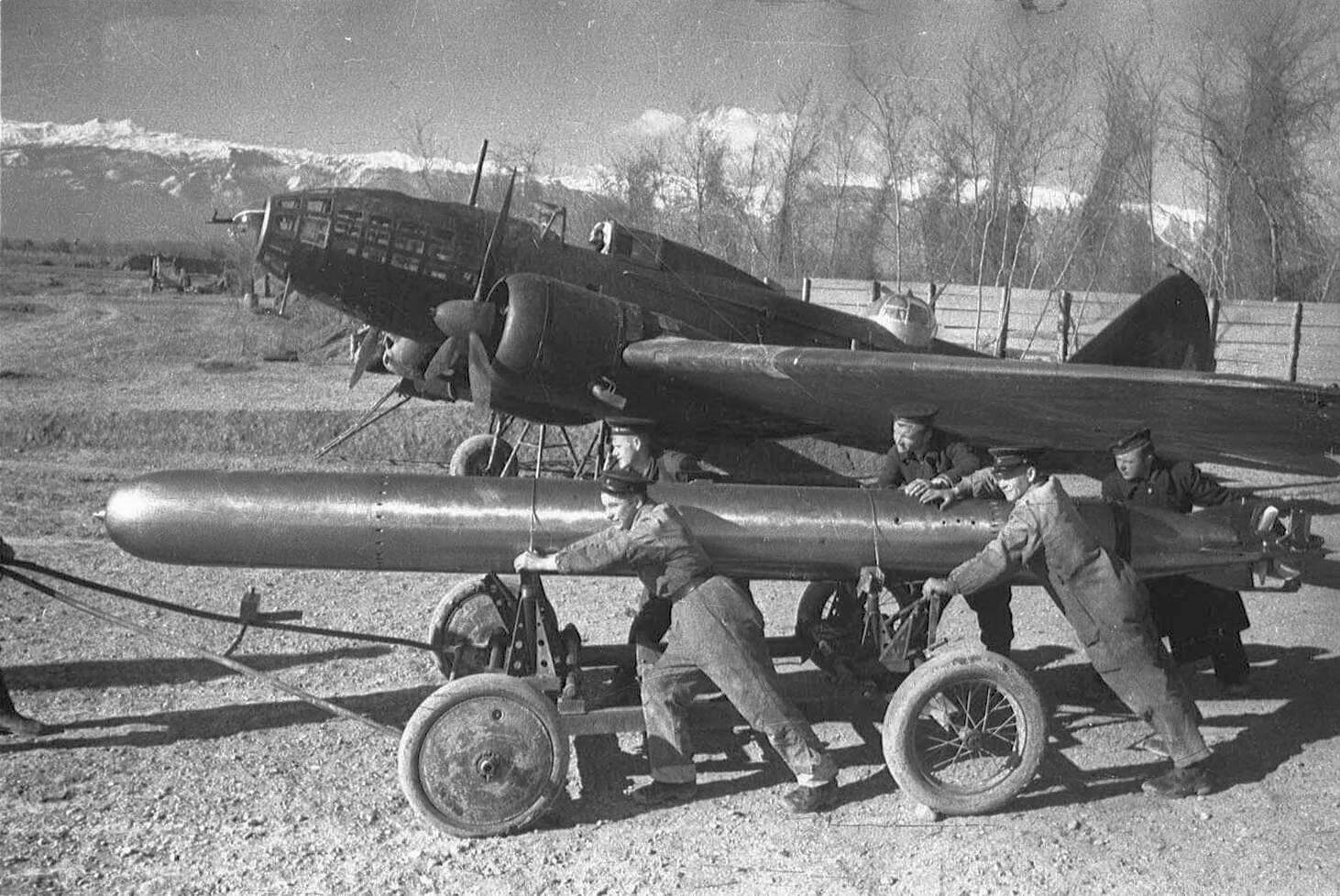 Soviet Order of the Red Banner #37556 & Red Banner '2' #3286 - Image 53