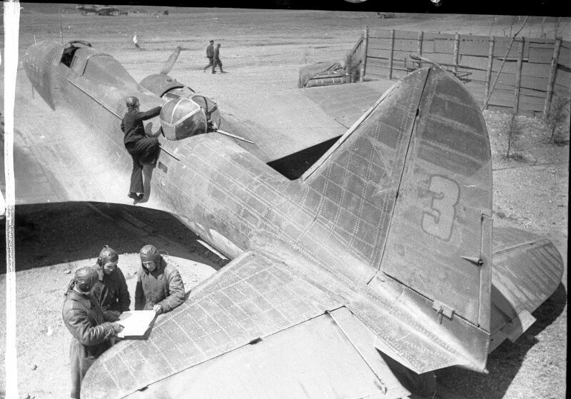 Soviet Order of the Red Banner #37556 & Red Banner '2' #3286 - Image 57